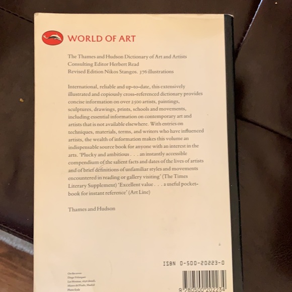 Thames & Hudson Dictionary of Art and Artists - Picture 2 of 3